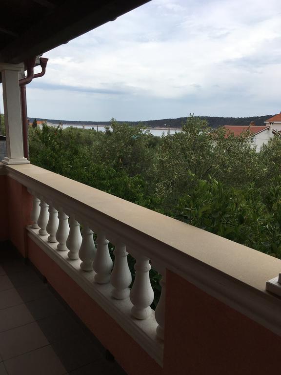 Apartments Banic Barbat na Rabu Экстерьер фото